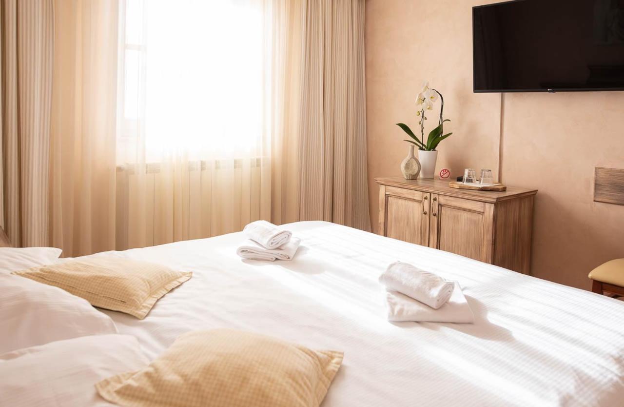 Hotel Domacija Pri Damjanu Kozina Zewnętrze zdjęcie