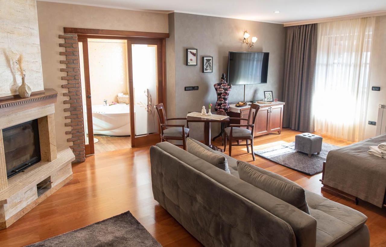 Hotel Domacija Pri Damjanu Kozina Zewnętrze zdjęcie
